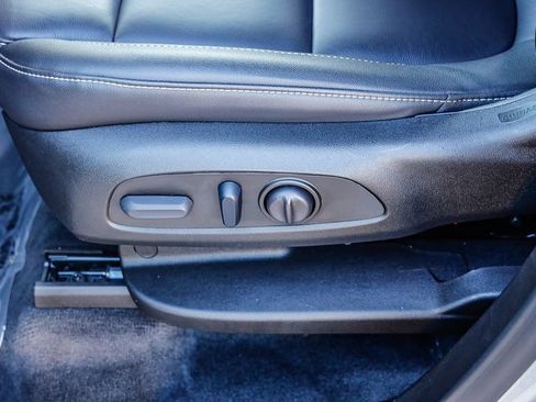 Used 2023 Chevrolet Traverse LT w/ LT Premium Package image 26