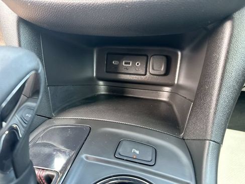 Used 2024 Chevrolet Equinox RS FWD image 40