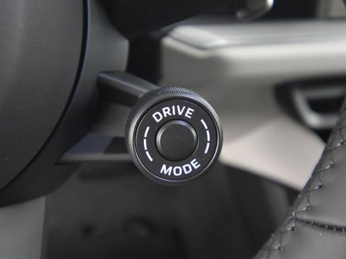 New 2026 Porsche Cayenne image 26