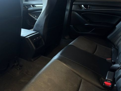 Used 2022 Honda Accord Sport image 8