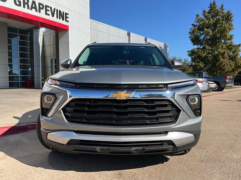Used 2025 Chevrolet TrailBlazer LT image 4