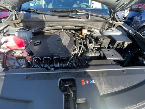 Used 2025 Kia Sportage LX image 32