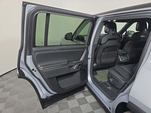 Used 2024 Rivian R1S Adventure AWD/4WD image 17