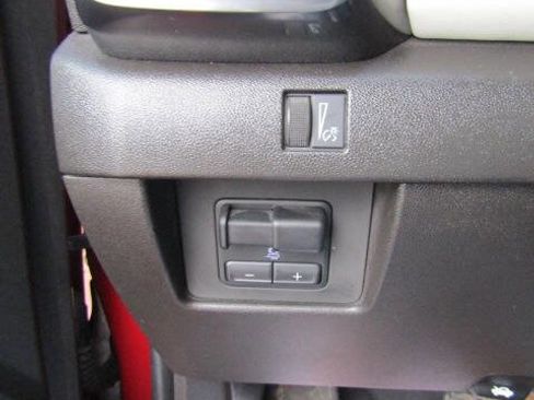 Used 2023 GMC Canyon AT4X AWD/4WD image 16