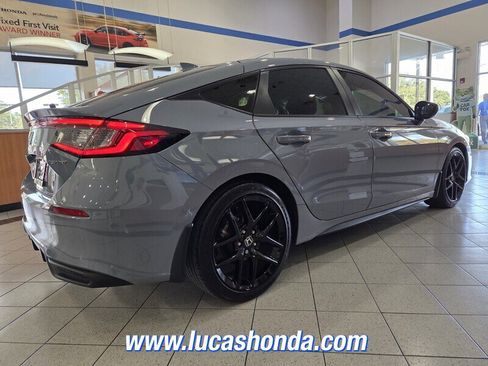 Used 2024 Honda Civic Sport image 4