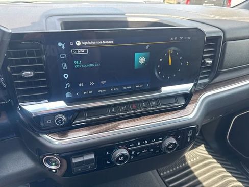 Used 2025 Chevrolet Silverado 2500 LT w/ Convenience Package AWD/4WD image 2