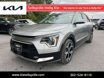 Used 2023 Kia Niro EX Touring