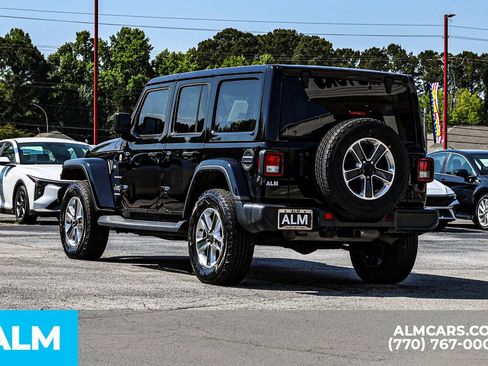 Used 2023 Jeep Wrangler Unlimited Sahara w/ Cold Weather Group AWD/4WD image 7
