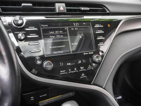 Used 2019 Toyota Camry SE w/ Audio Package image 16