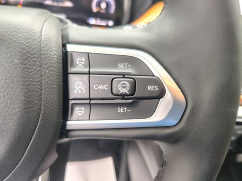 Certified 2025 Jeep Compass Limited w/ Elite Group AWD/4WD image 31