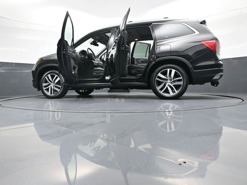 Used 2017 Honda Pilot Elite image 53