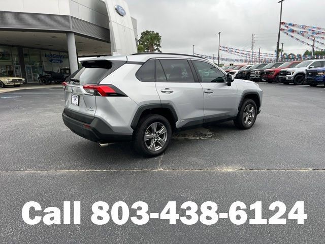 Used 2024 Toyota RAV4 LE AWD/4WD image 3