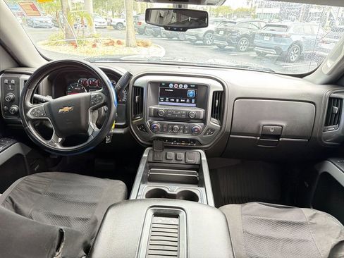 Used 2017 Chevrolet Silverado 1500 LTZ Z71 w/ LTZ Plus Package AWD/4WD image 10