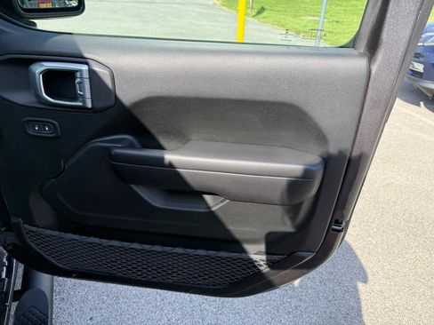 Used 2019 Jeep Wrangler Unlimited Sport S AWD/4WD image 31