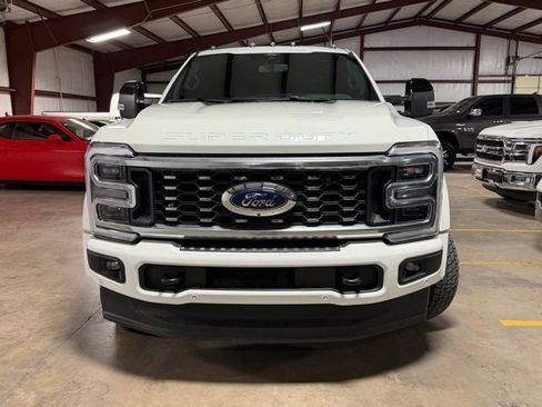 Used 2025 Ford F450 Platinum w/ FX4 Off-Road Package AWD/4WD image 2