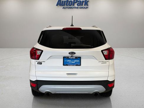 Used 2019 Ford Escape Titanium image 6