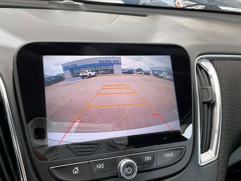 Used 2016 Chevrolet Malibu LT FWD image 25