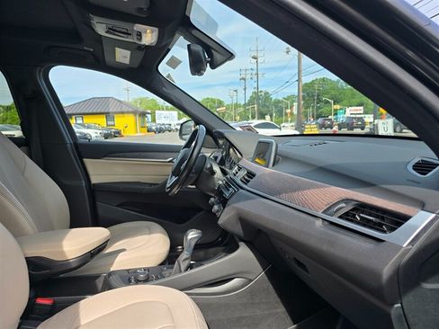 Used 2017 BMW X1 xDrive28i AWD/4WD image 16