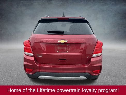 Used 2020 Chevrolet Trax LT w/ LT Convenience Package image 5