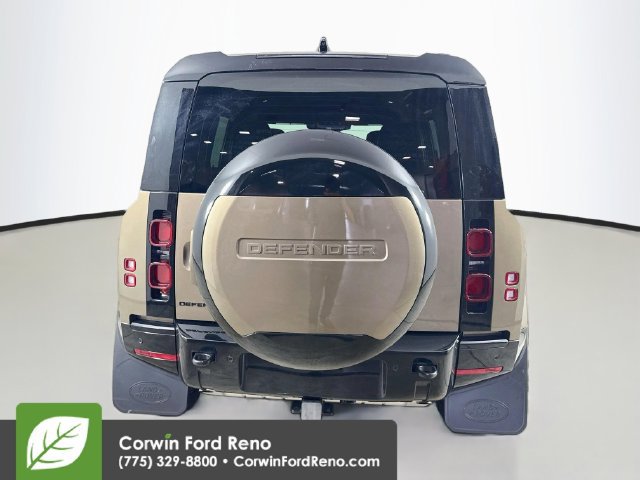 Used 2025 Land Rover Defender 110 X-Dynamic SE AWD/4WD image 7
