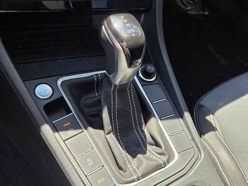 Certified 2026 Volkswagen Jetta SE FWD image 25