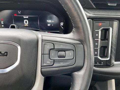 Used 2023 GMC Yukon Denali w/ Denali Reserve Package image 12