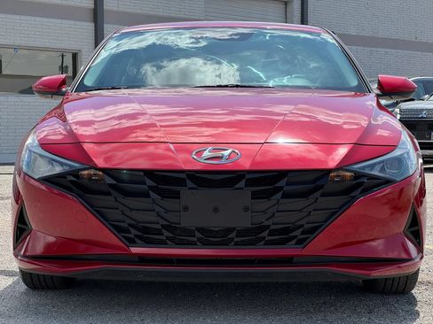 Used 2022 Hyundai Elantra SEL FWD image 11