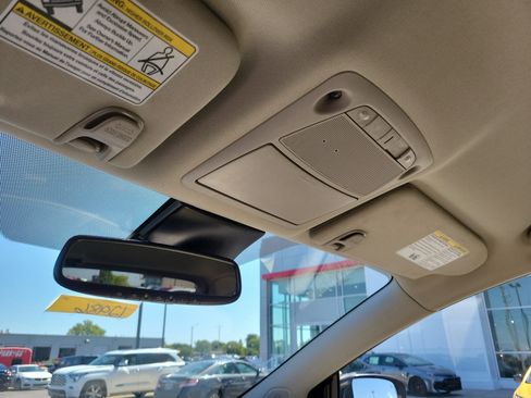 Used 2023 Nissan Murano SL image 30