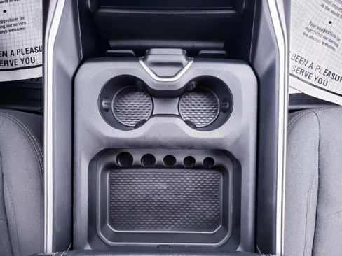 Used 2024 RAM 2500 Big Horn w/ Sport Appearance Package image 30