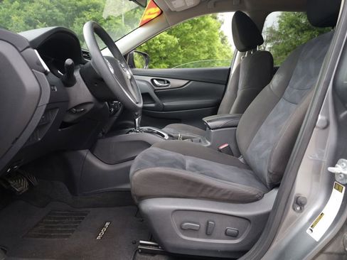 Used 2015 Nissan Rogue SV FWD image 20
