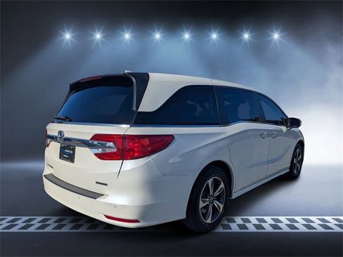 Used 2019 Honda Odyssey Touring image 3