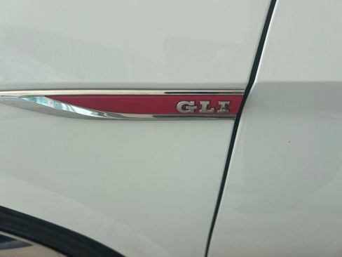 Used 2019 Volkswagen Jetta GLI FWD image 22