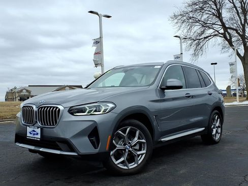Used 2024 BMW X3 xDrive30i image 3