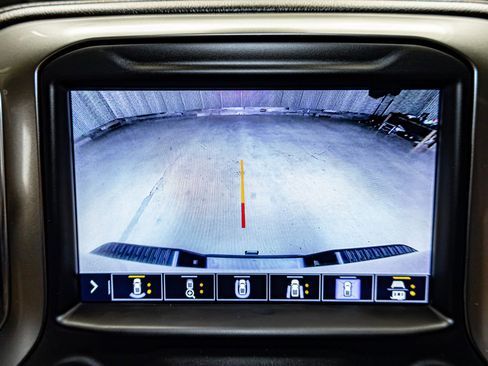 Used 2020 Chevrolet Silverado 2500 LTZ w/ LTZ Plus Package image 17