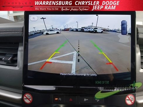 Used 2024 Ford Expedition XLT image 23