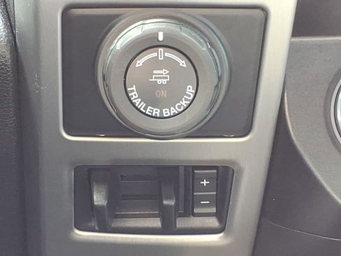 Used 2019 Ford F150 Platinum w/ Equipment Group 701A Luxury AWD/4WD image 18