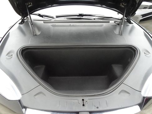 Used 2020 Tesla Model S Long Range Plus image 24