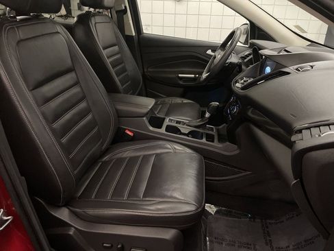 Used 2017 Ford Escape Titanium image 22