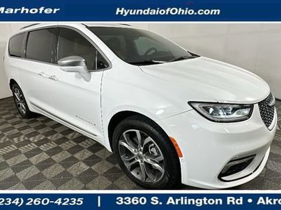 Used 2022 Chrysler Pacifica Pinnacle