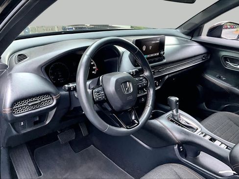 Used 2024 Honda HR-V Sport image 17