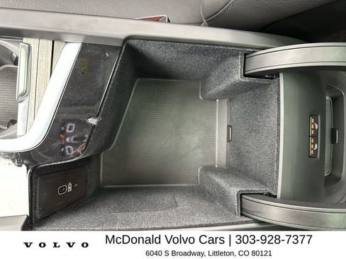 Certified 2025 Volvo XC60 B5 Plus AWD/4WD image 21