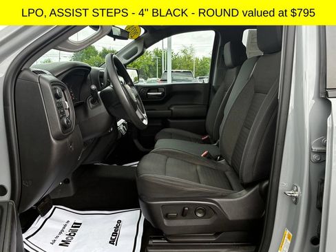 Used 2024 Chevrolet Silverado 1500 Custom Trail Boss w/ LPO, Dark Essentials Package AWD/4WD image 3