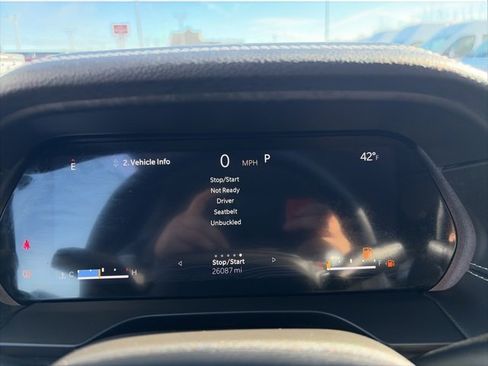 Used 2023 Jeep Grand Cherokee Limited image 17