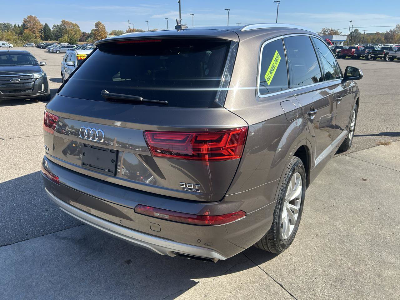 Used 2017 Audi Q7 3.0T Premium Plus w/ Premium Plus Package AWD/4WD image 5