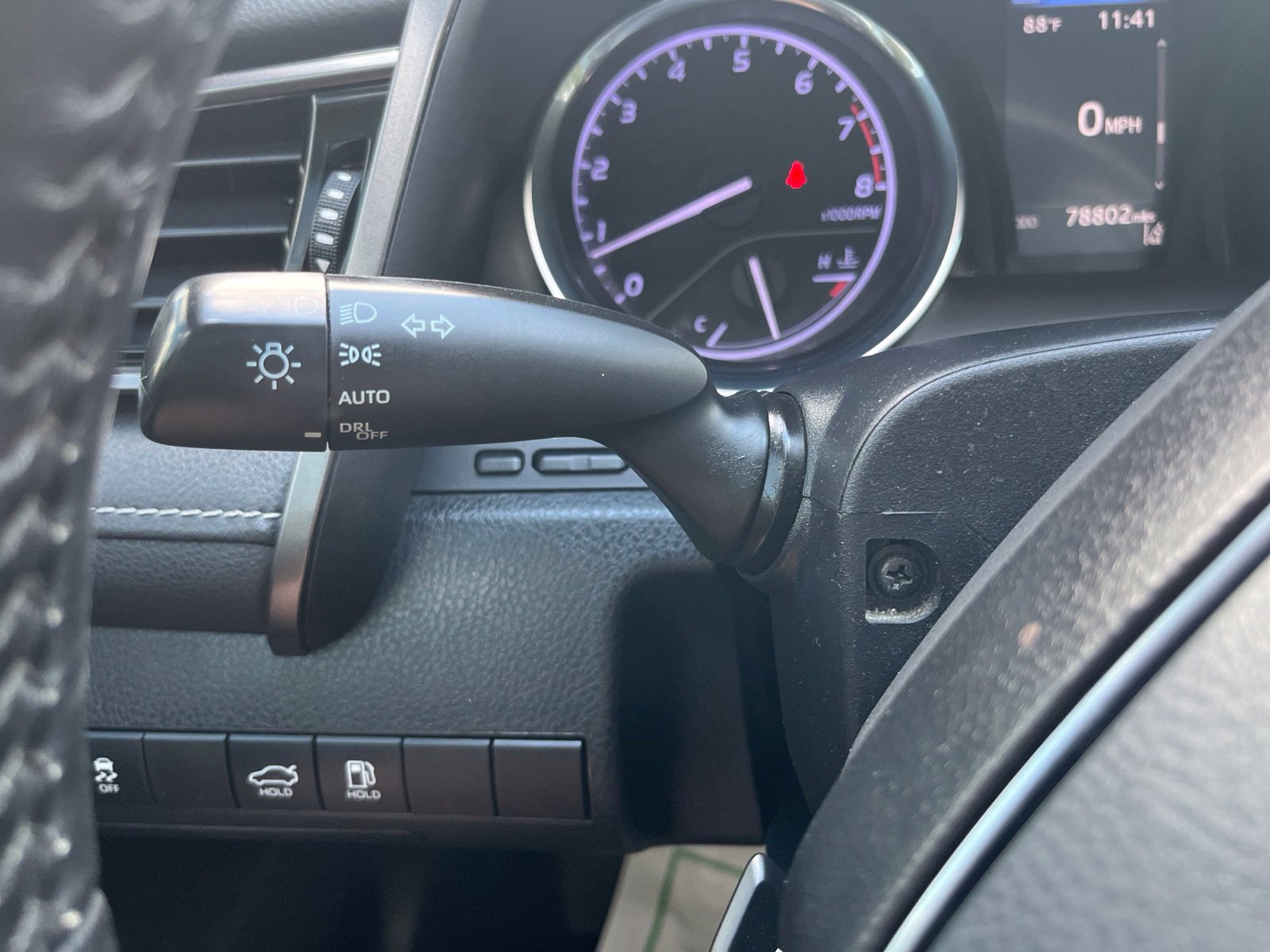 Used 2020 Toyota Camry SE FWD image 17