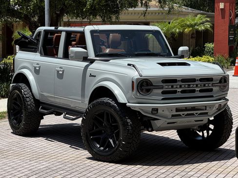 Used 2024 Ford Bronco Outer Banks AWD/4WD image 10