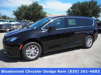 New 2025 Chrysler Voyager LX image 1