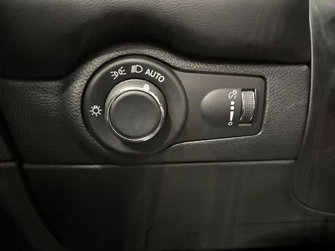 Certified 2025 Dodge Durango R/T image 26