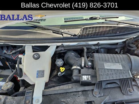 Certified 2015 Chevrolet Express 3500 Extended RWD image 30