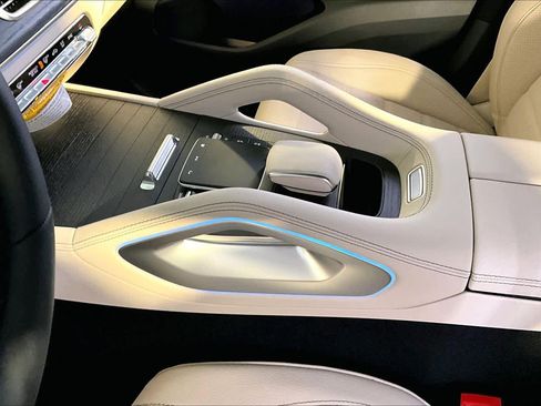 New 2026 Mercedes-Benz GLE 450 4MATIC Coupe image 10